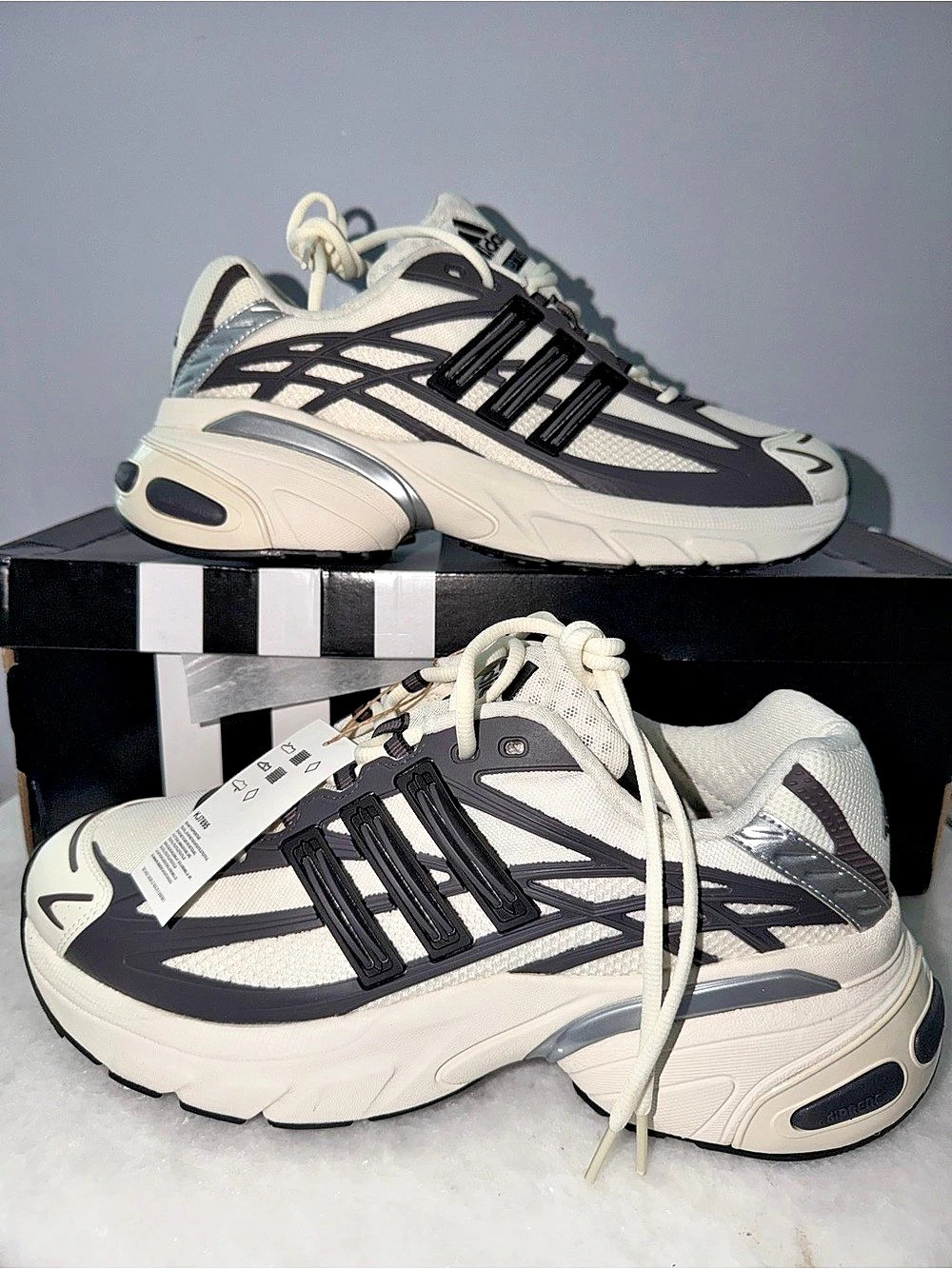 adidas Adistar XLG 2.0 Men's Sneakers White & Black US 11 NWT